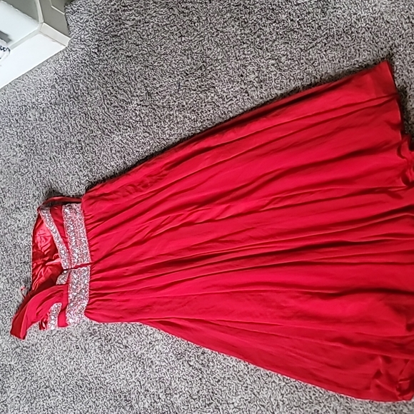 STUNNING MAY QUEEN COUTURE RED BLING PAGENT/PROM DRESS - Picture 9 of 14